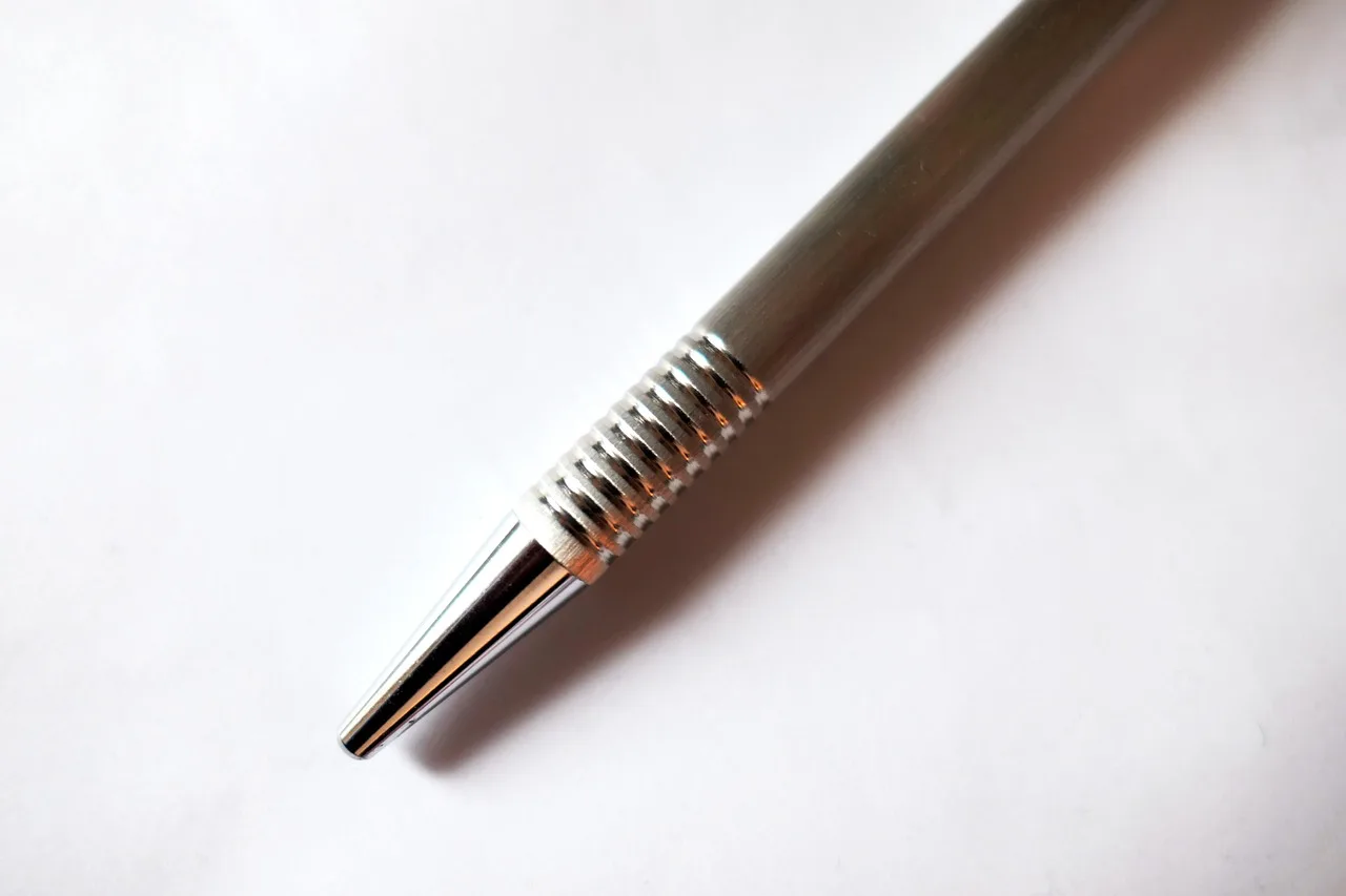 ballpoint pen, write, writing implement, writing tool, schreiber, stationery, office accessories, metal, signature, black, news, marker pen, ballpoint pen ink, paper